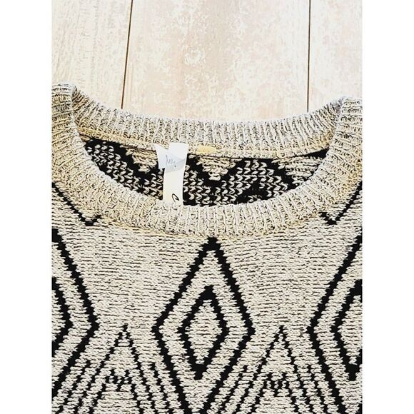 New York Collection PL Fringe Poncho Sweater Southwestern Tan Black Petite Large - Picture 5 of 9